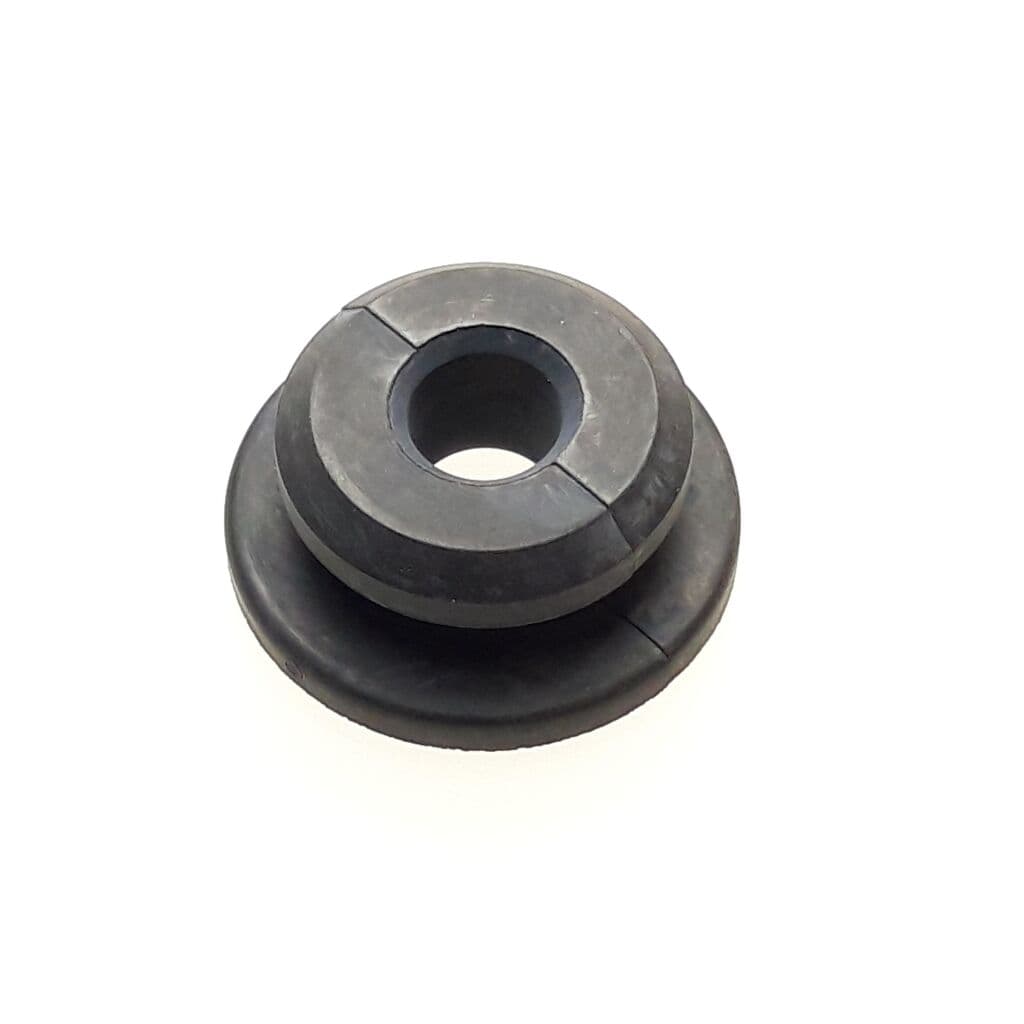GROMMET,PANEL-SIDE