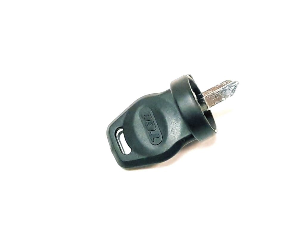 BLANK KEY LH. (INCLUDING CAP)
