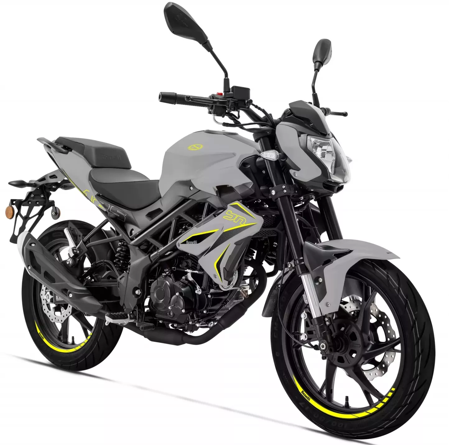 Benelli BN 125 – SIVÁ - Ľahký naked bike s italským designem, ideálny pre začiatočníkov i mestské ježden