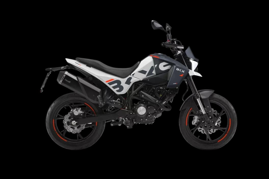 BKX 125S AVIO BLUE - moderný univerzálny 125 pre mesto i okresky, výrazný styl naked/supermotard, LCD + USB, plne nastaviteľné odpruženie, 17" kolesá a ABS